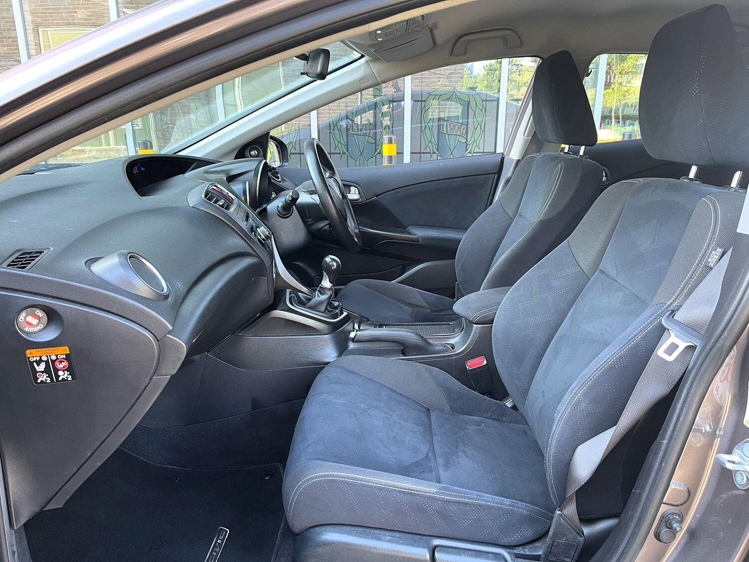 Used Honda Civic 2014 for sale - 76571232: Photo 25