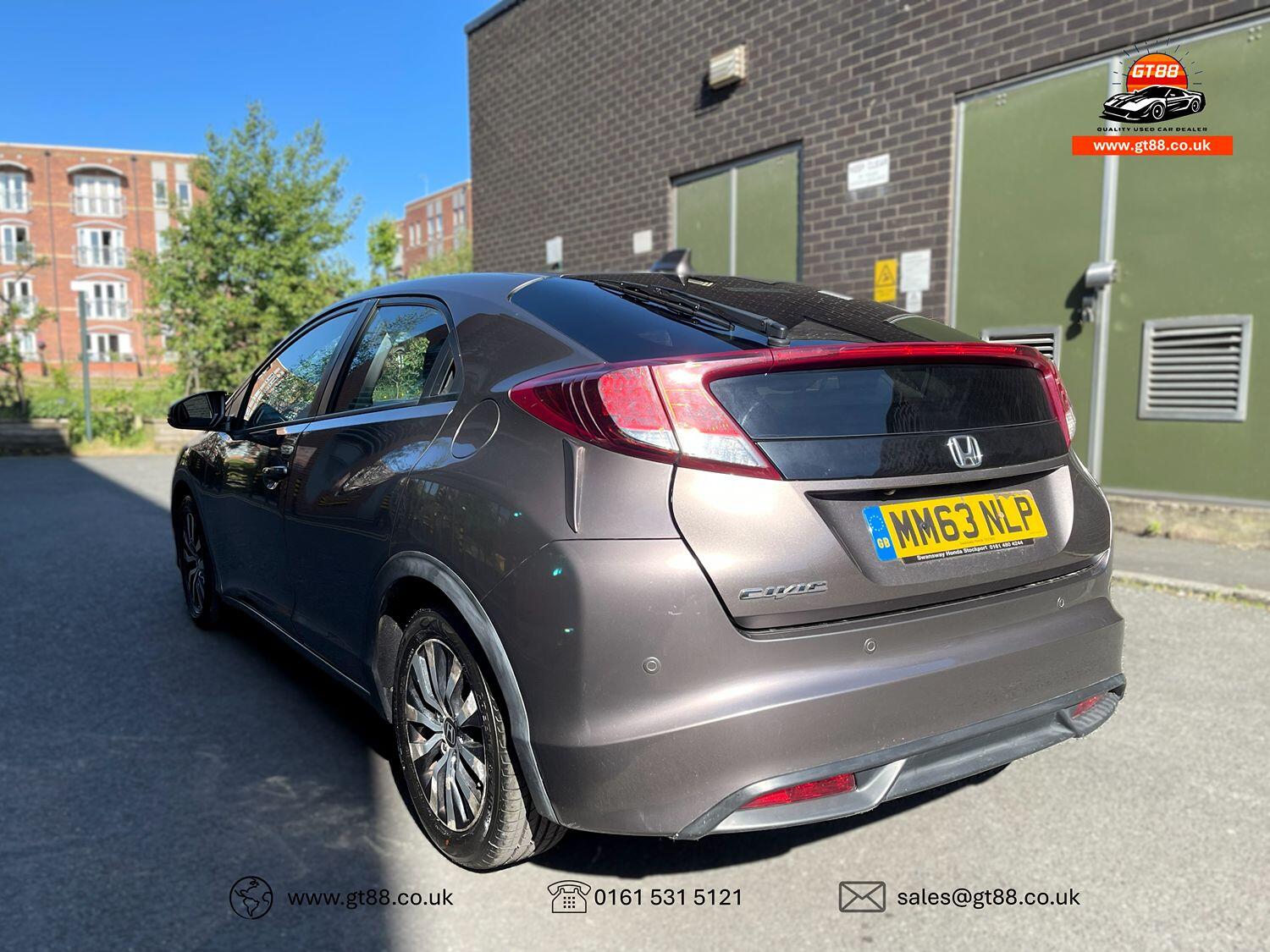 Used Honda Civic 2014 for sale - 76571232: Photo 5