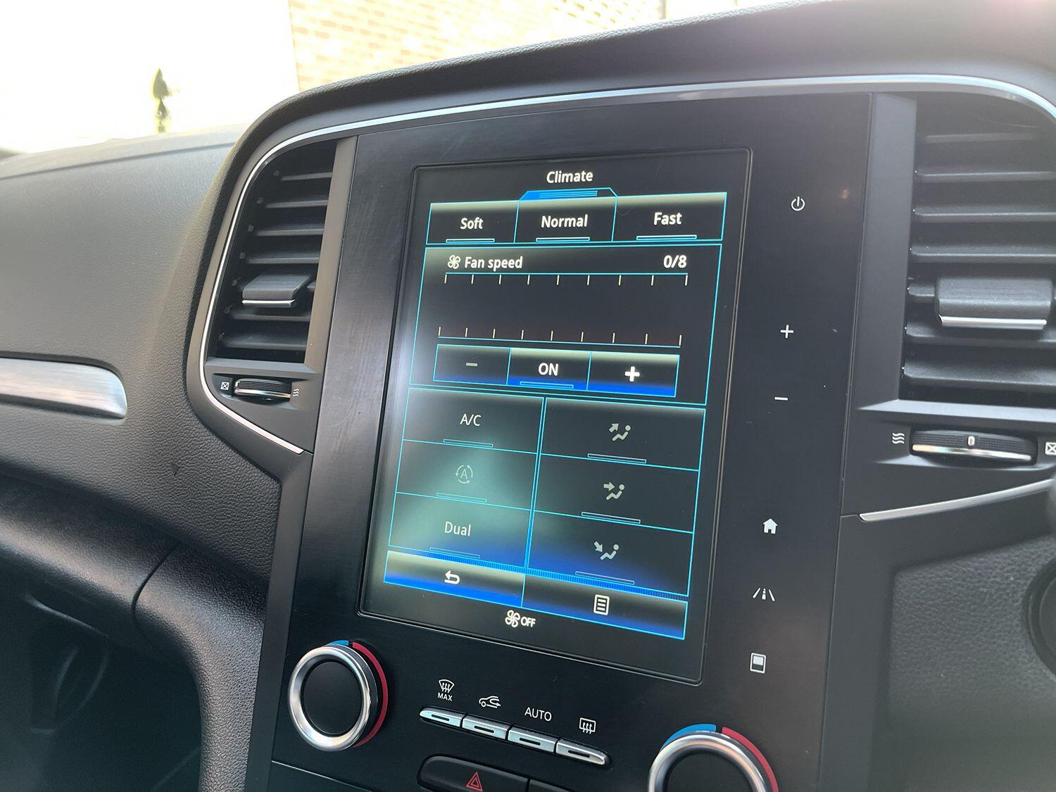 Used Renault Megane 2016 for sale - 76482912: Photo 87