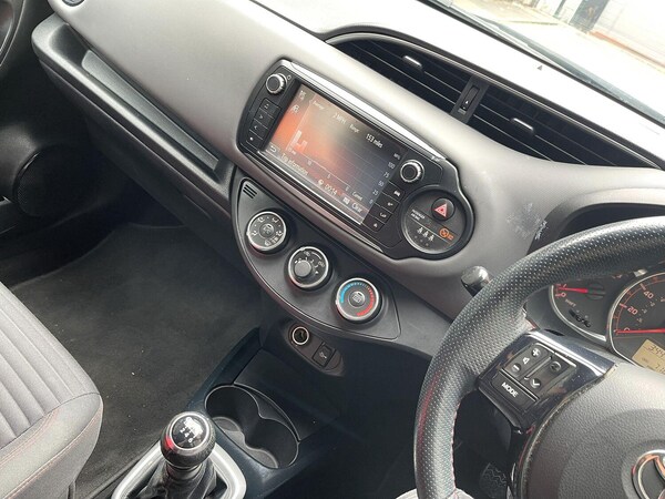 Used Toyota Yaris 2015 for sale - 75481546: Photo 15