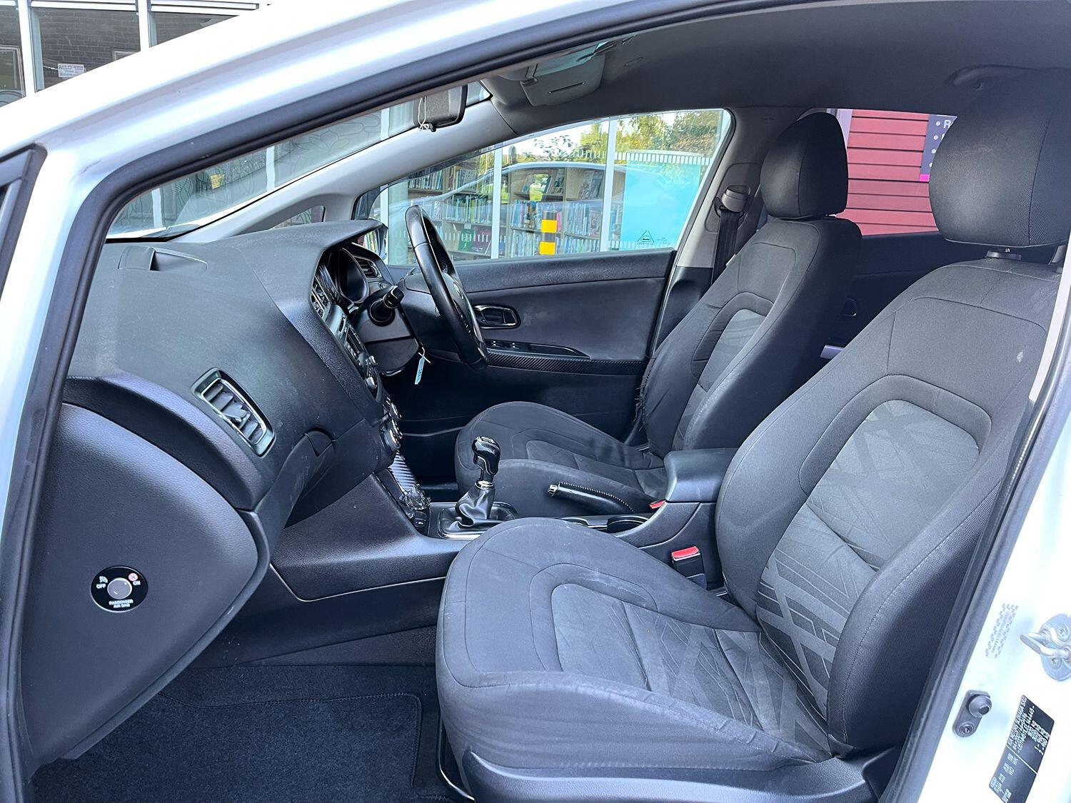 Used Kia Ceed 2014 for sale - 76482883: Photo 32