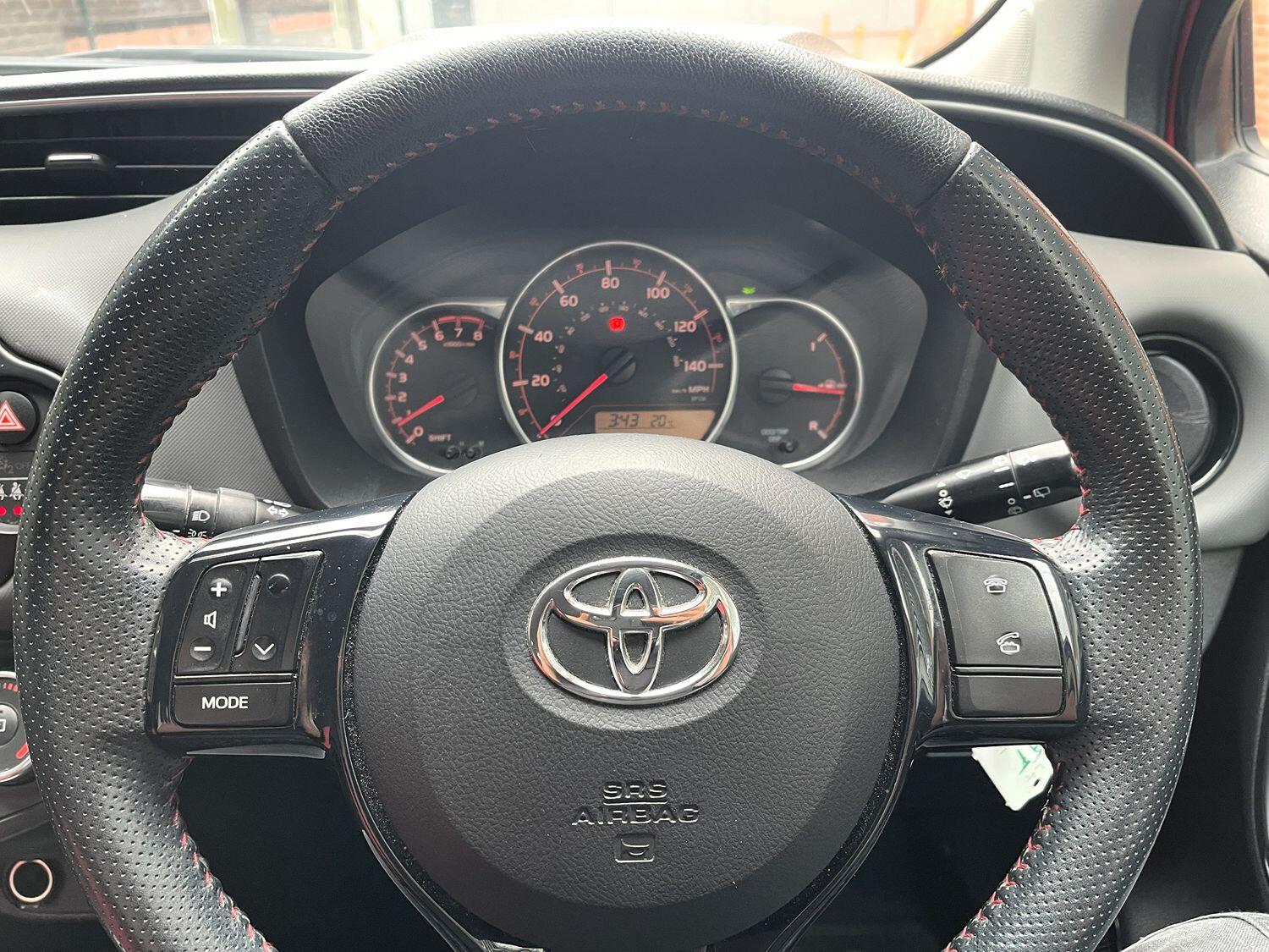 Used Toyota Yaris 2015 for sale - 76483049: Photo 13