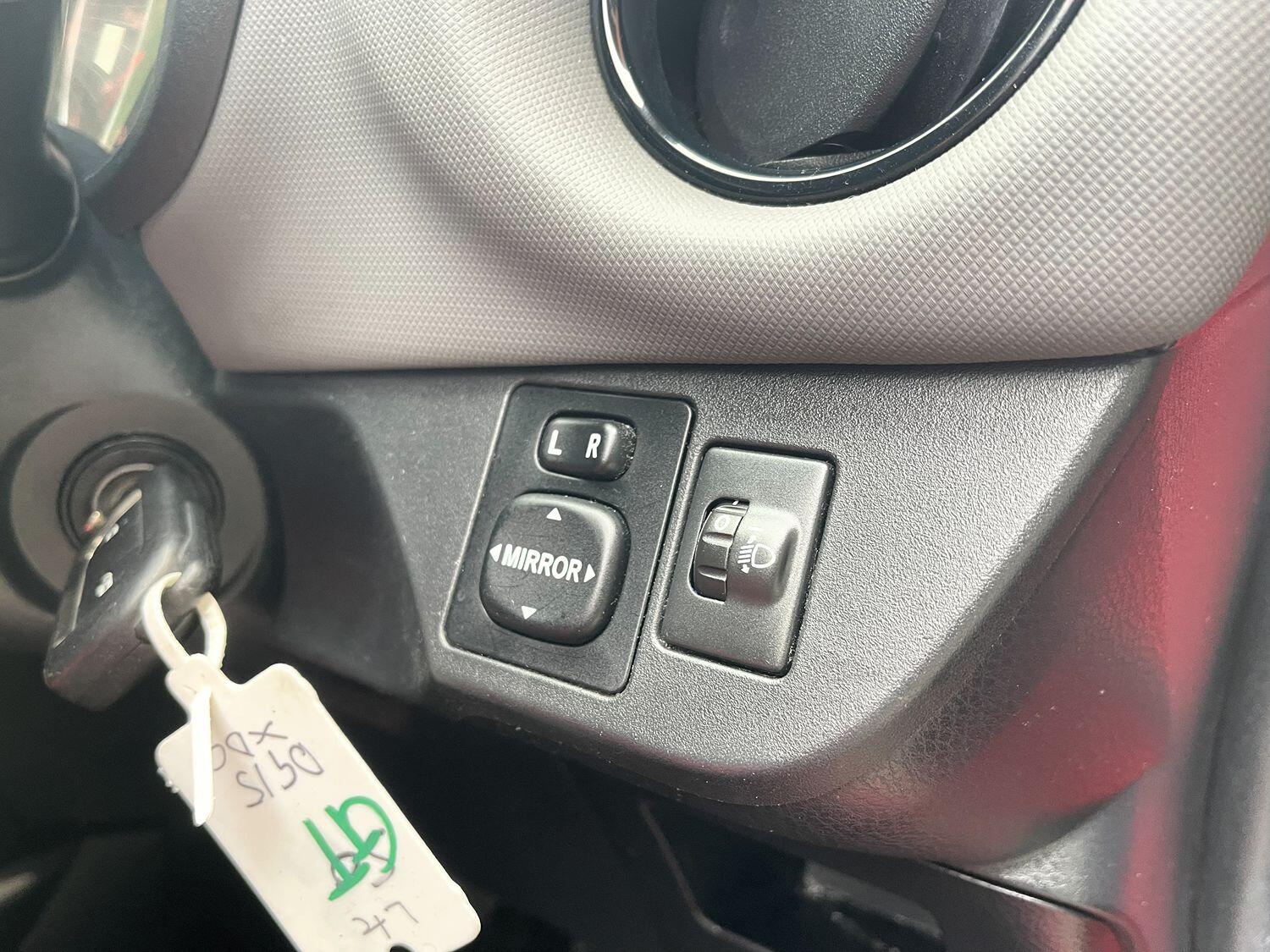 Used Toyota Yaris 2015 for sale - 76483049: Photo 17