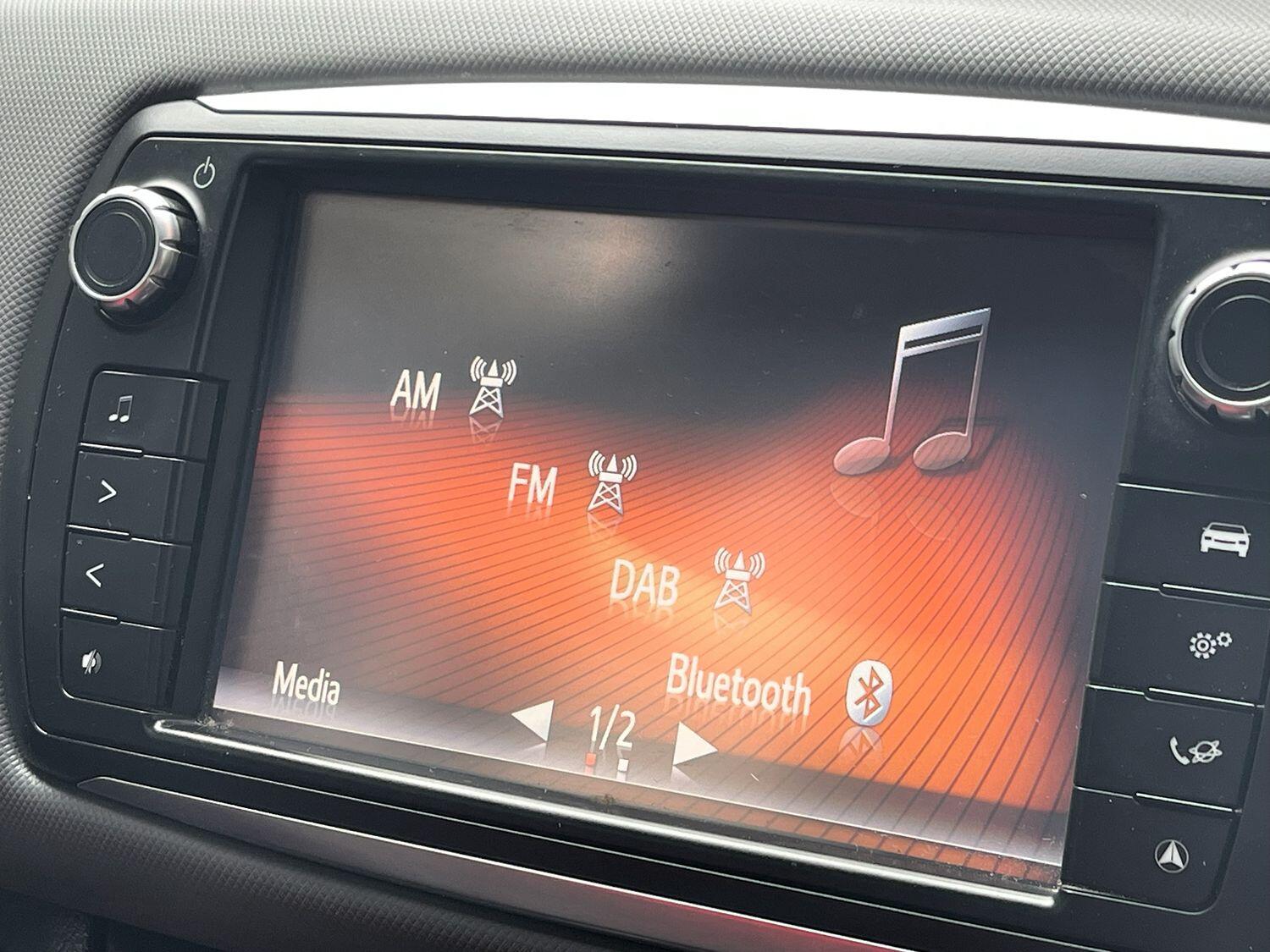 Used Toyota Yaris 2015 for sale - 76483049: Photo 24