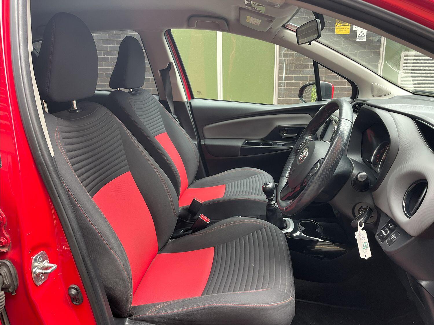 Used Toyota Yaris 2015 for sale - 76483049: Photo 3