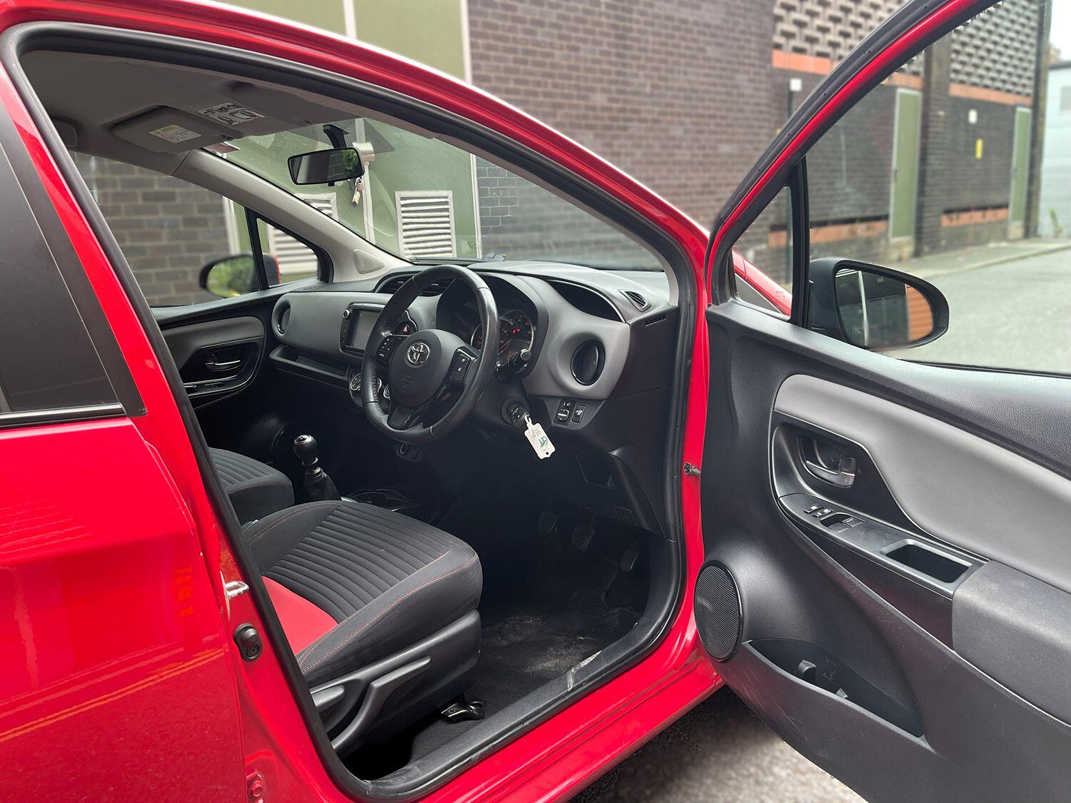 Used Toyota Yaris 2015 for sale - 76483049: Photo 49