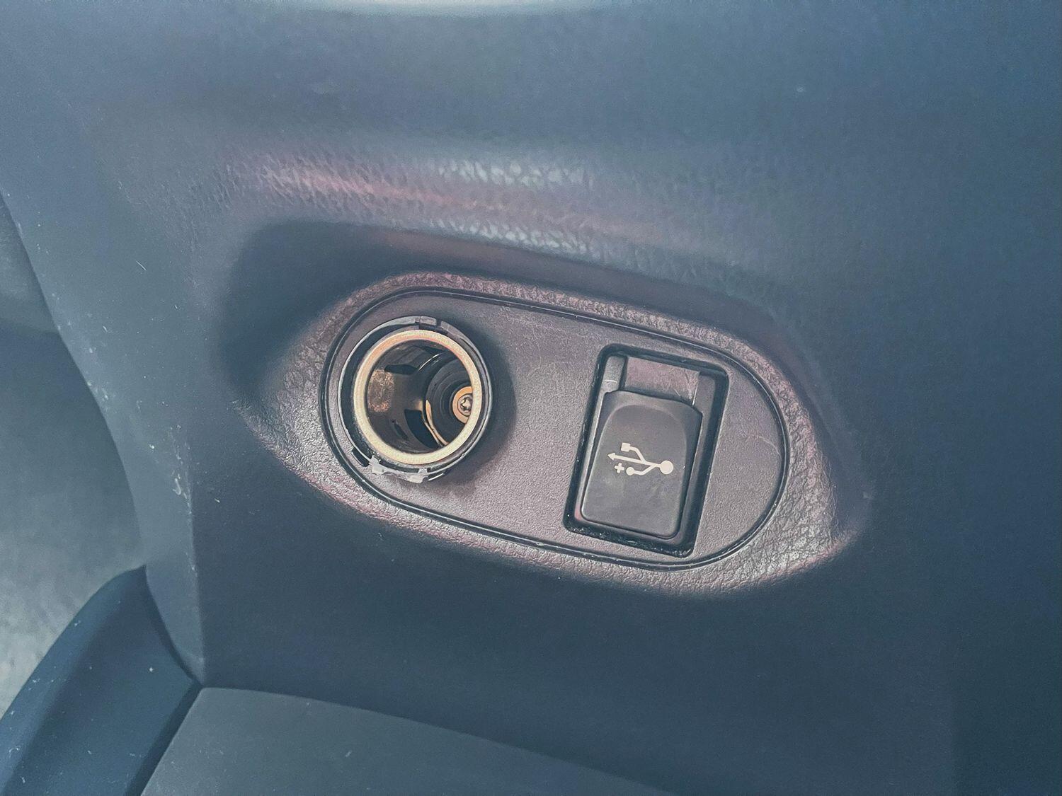 Used Toyota Yaris 2015 for sale - 76483049: Photo 57