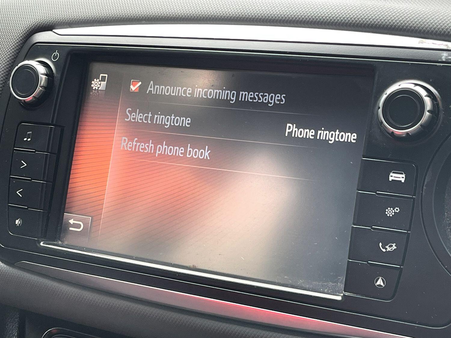 Used Toyota Yaris 2015 for sale - 76483049: Photo 62