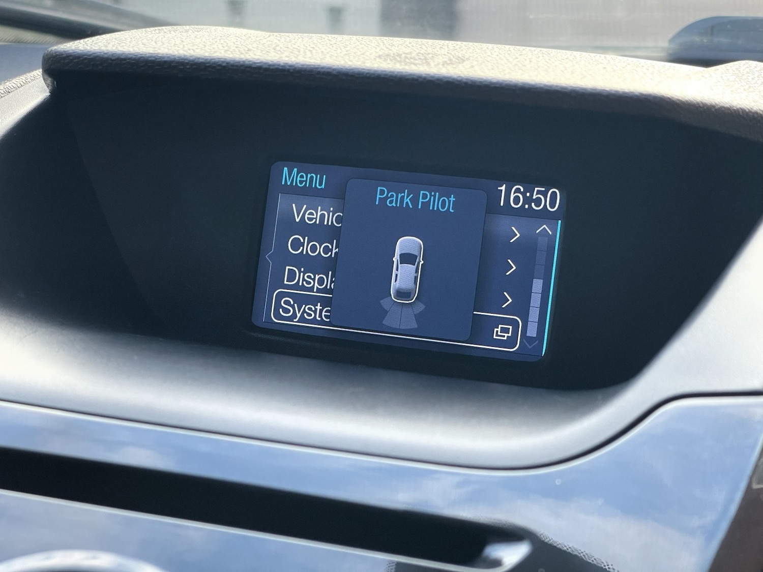 Used Ford Ecosport 2017 for sale - 76483057: Photo 24