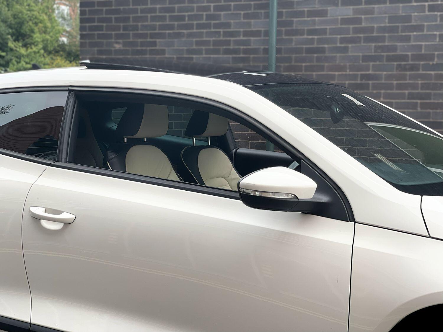 Used Volkswagen Scirocco 2011 for sale - 76482917: Photo 26