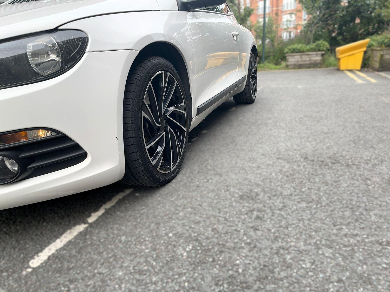 Used Volkswagen Scirocco 2011 for sale - 76482917: Photo 31