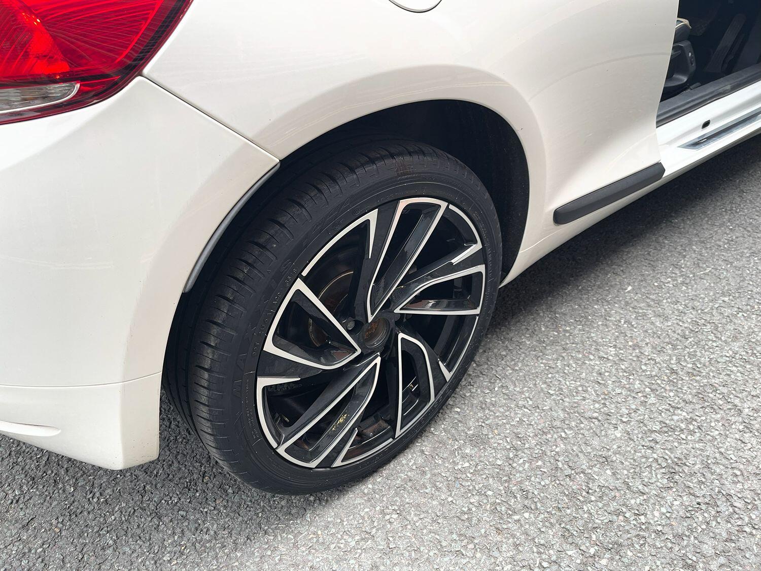 Used Volkswagen Scirocco 2011 for sale - 76482917: Photo 33