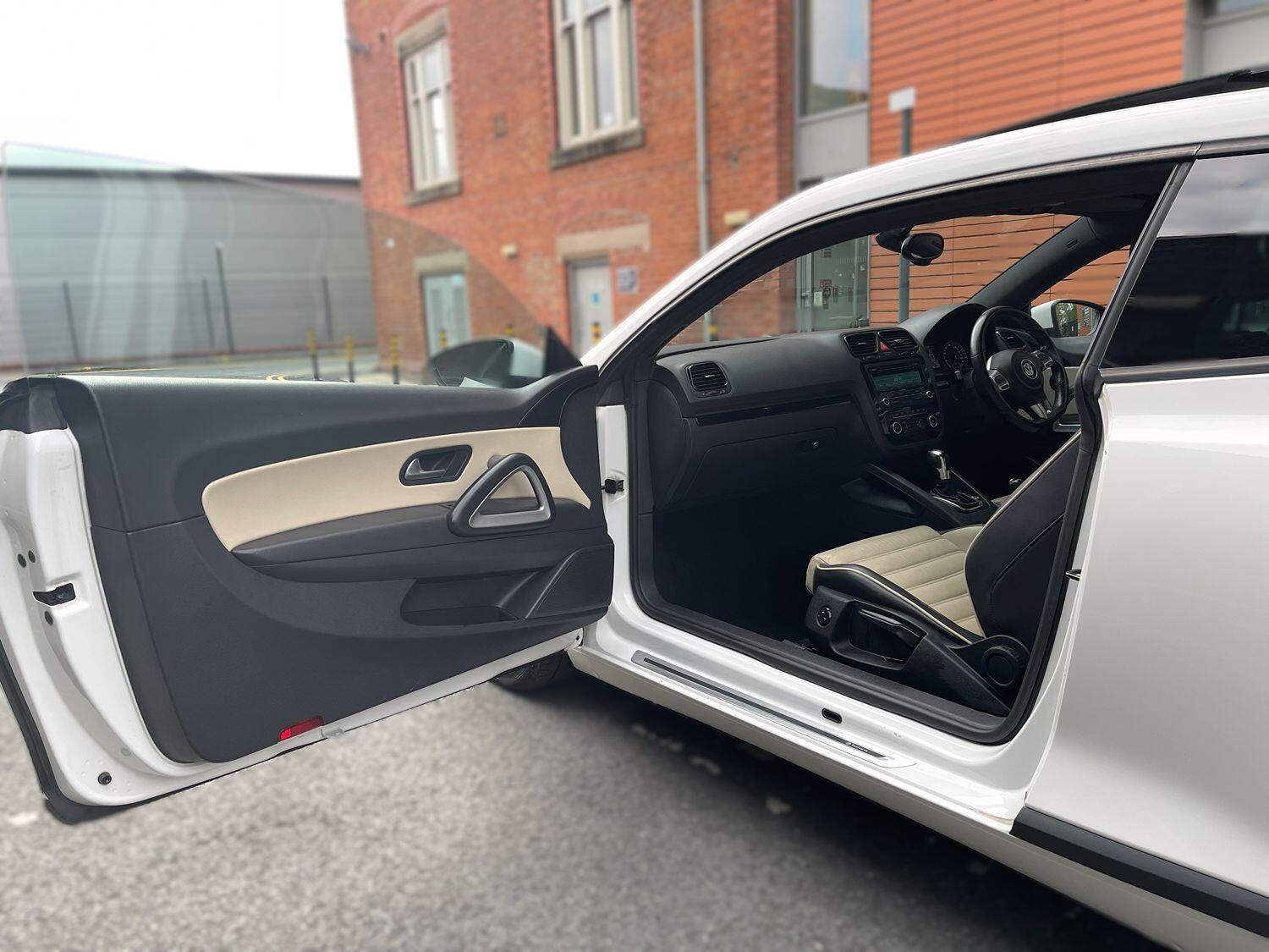 Used Volkswagen Scirocco 2011 for sale - 76482917: Photo 41