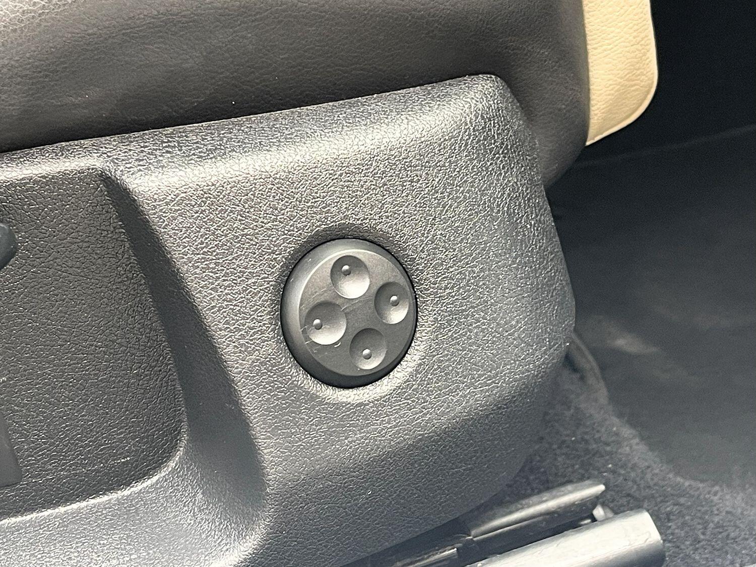 Used Volkswagen Scirocco 2011 for sale - 76482917: Photo 52