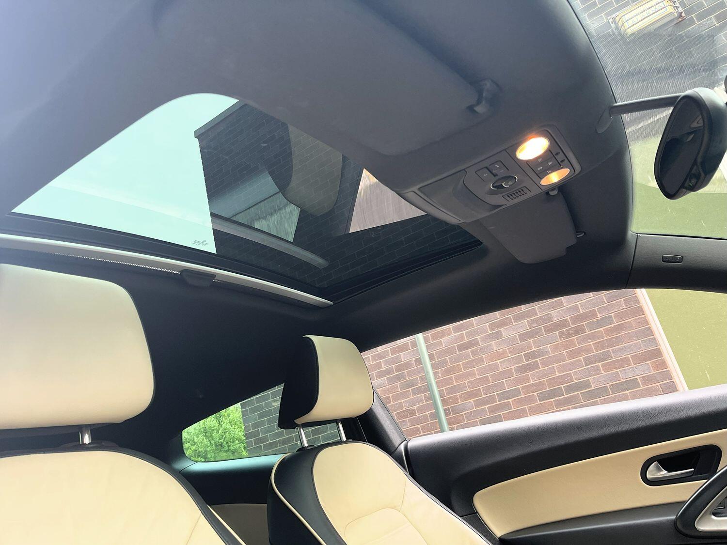 Used Volkswagen Scirocco 2011 for sale - 76482917: Photo 54