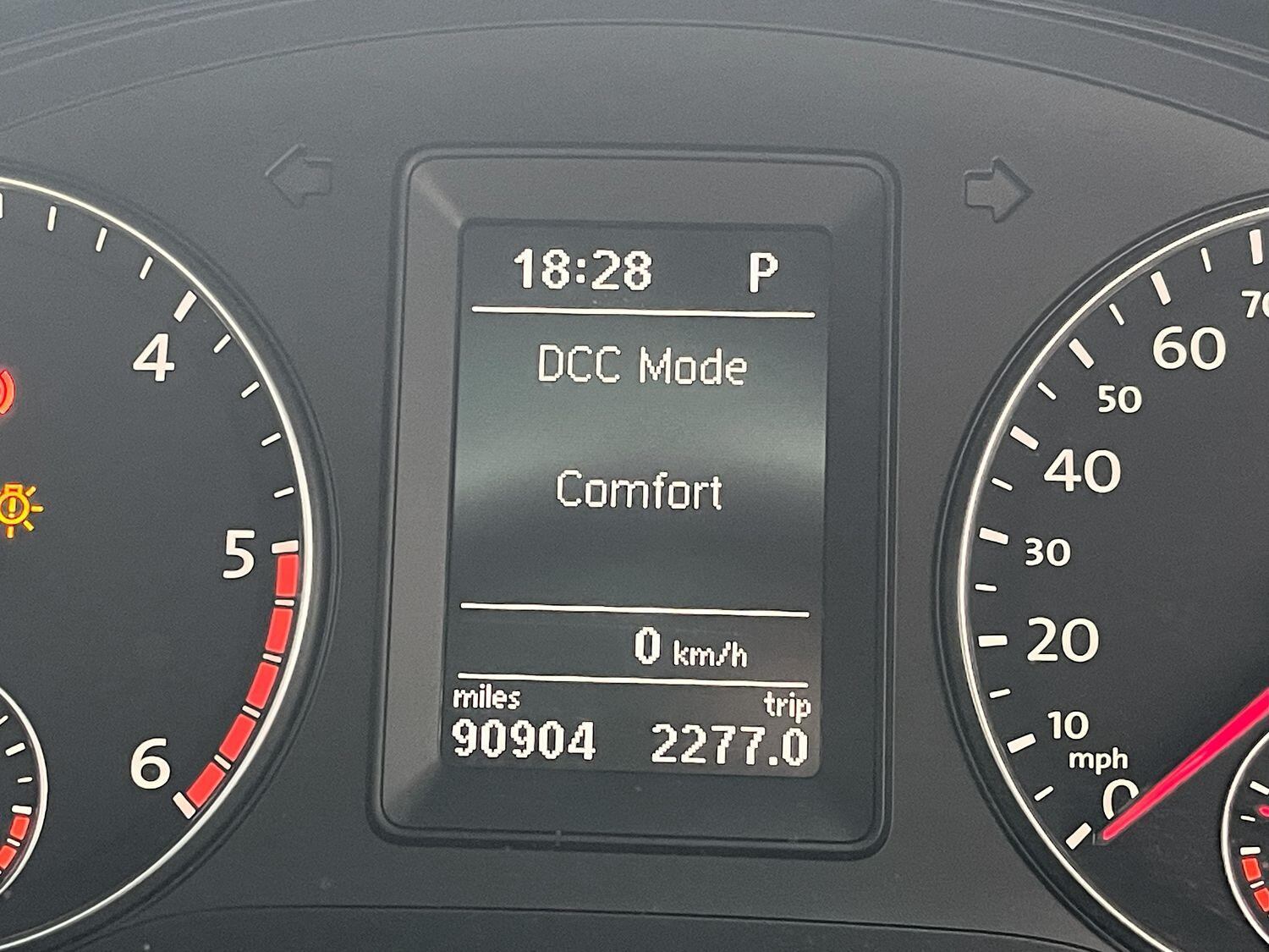 Used Volkswagen Scirocco 2011 for sale - 76482917: Photo 76