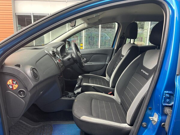 Used Dacia Sandero Stepway 2017 for sale - 75481559: Photo 13