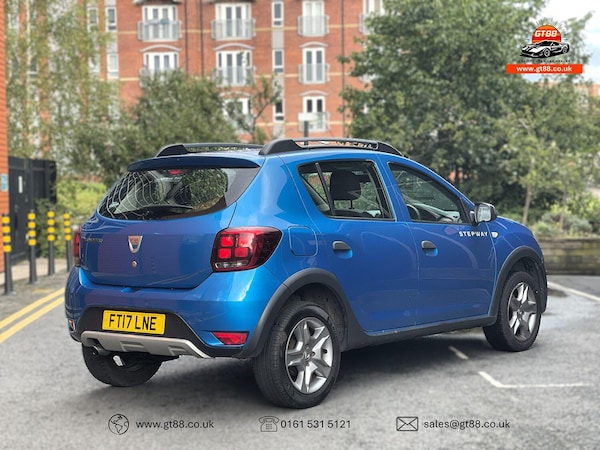 Used Dacia Sandero Stepway 2017 for sale - 75481559: Photo 2