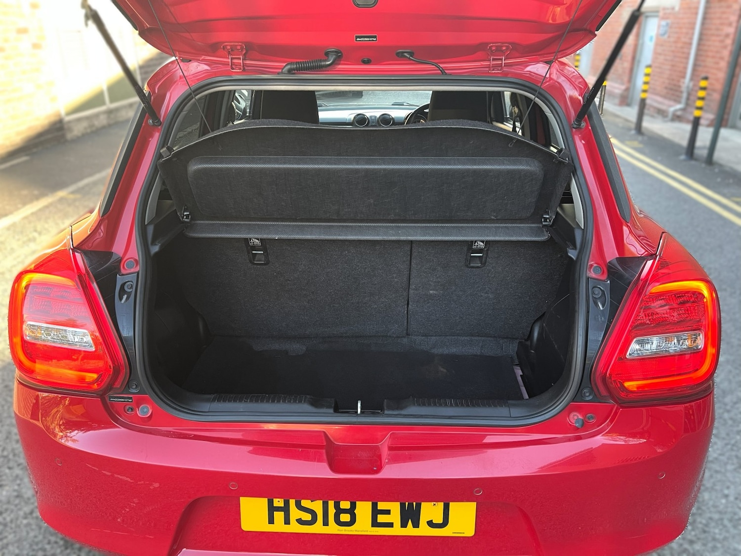 Used Suzuki Swift 2018 for sale - 76482855: Photo 11