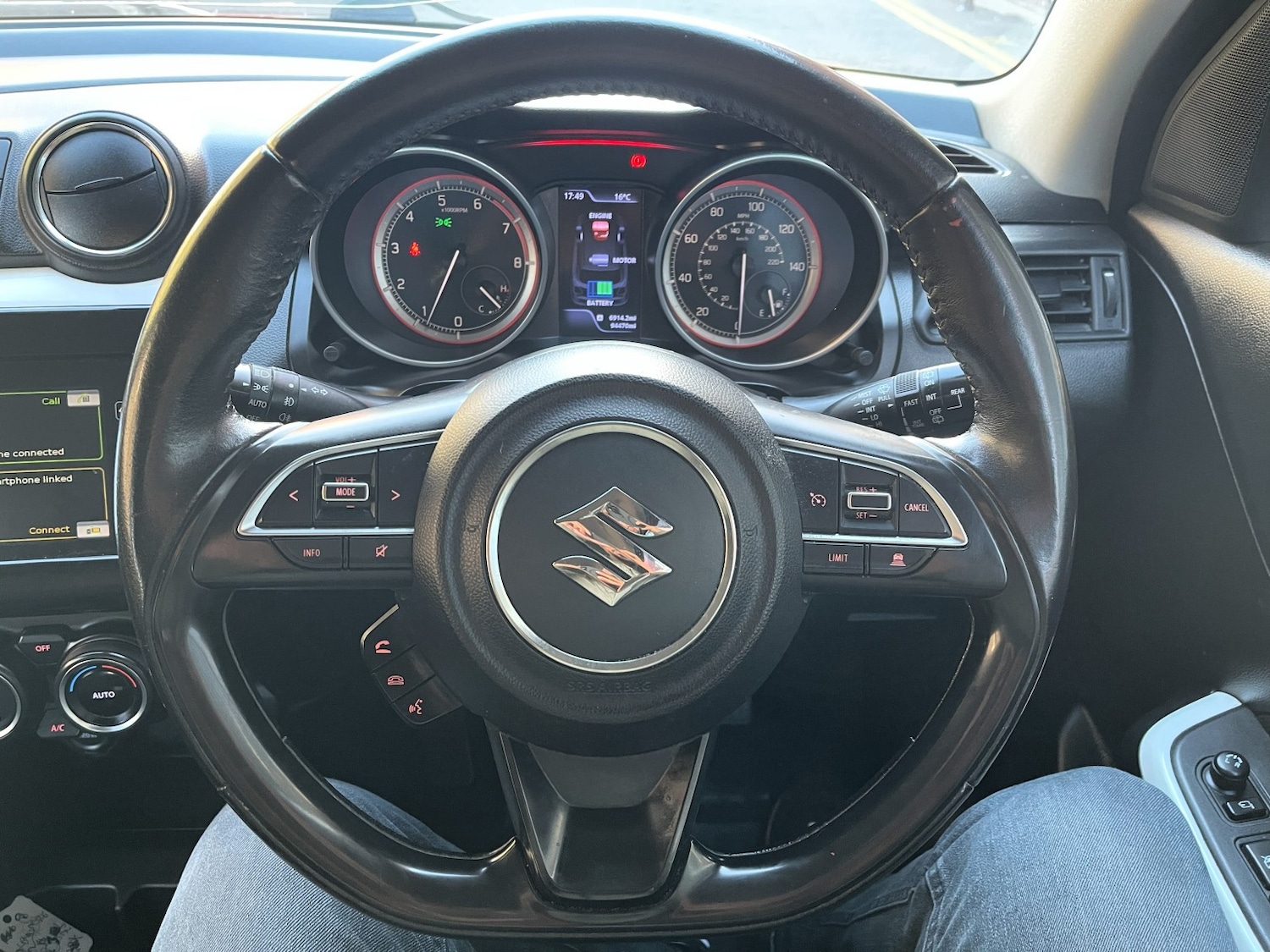 Used Suzuki Swift 2018 for sale - 76482855: Photo 16