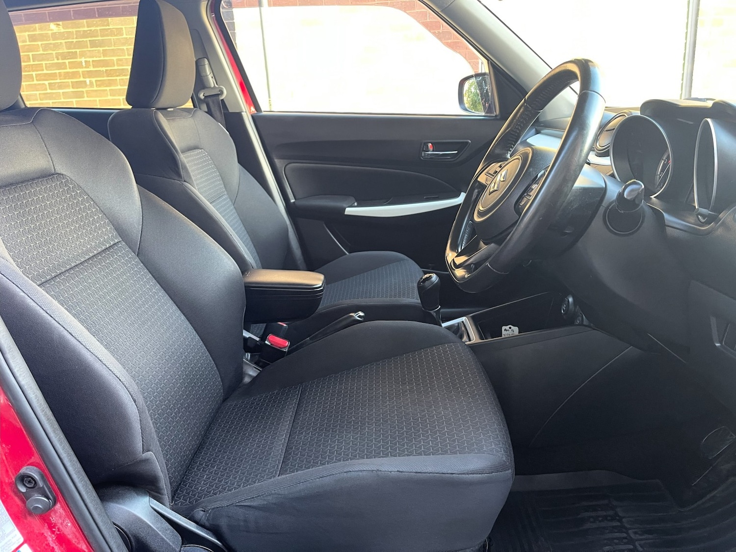 Used Suzuki Swift 2018 for sale - 76482855: Photo 49