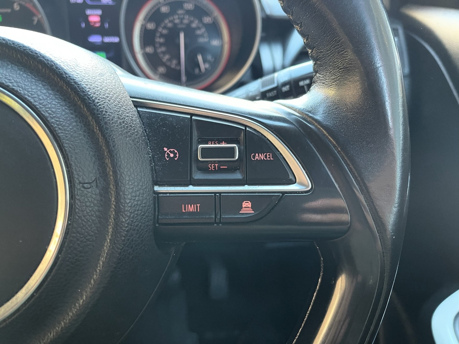 Used Suzuki Swift 2018 for sale - 76482855: Photo 54