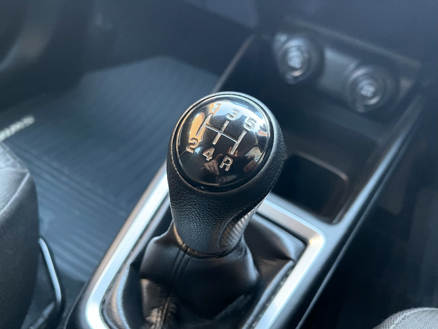 Used Suzuki Swift 2018 for sale - 76482855: Photo 59