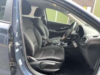 Used Hyundai i30 2017 for sale - 74983878: Photo
