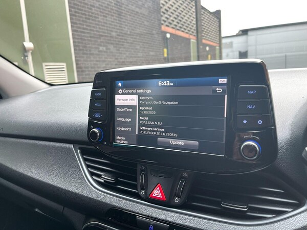 Used Hyundai i30 2017 for sale - 74983878: Photo 60