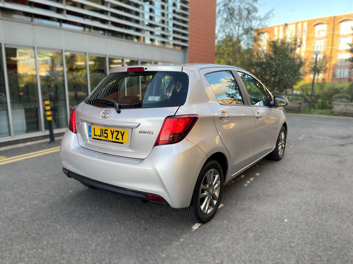 Used Toyota Yaris 2015 for sale - 75925106: Photo 27