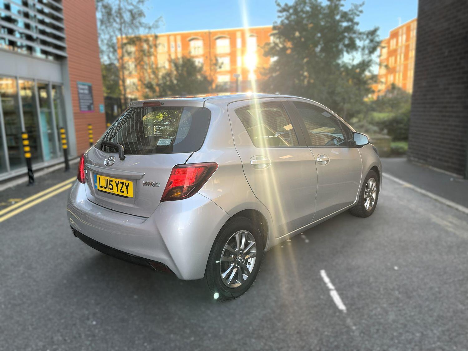 Used Toyota Yaris 2015 for sale - 75925106: Photo 41