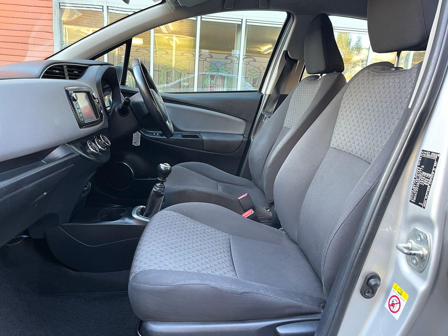 Used Toyota Yaris 2015 for sale - 75925106: Photo 47