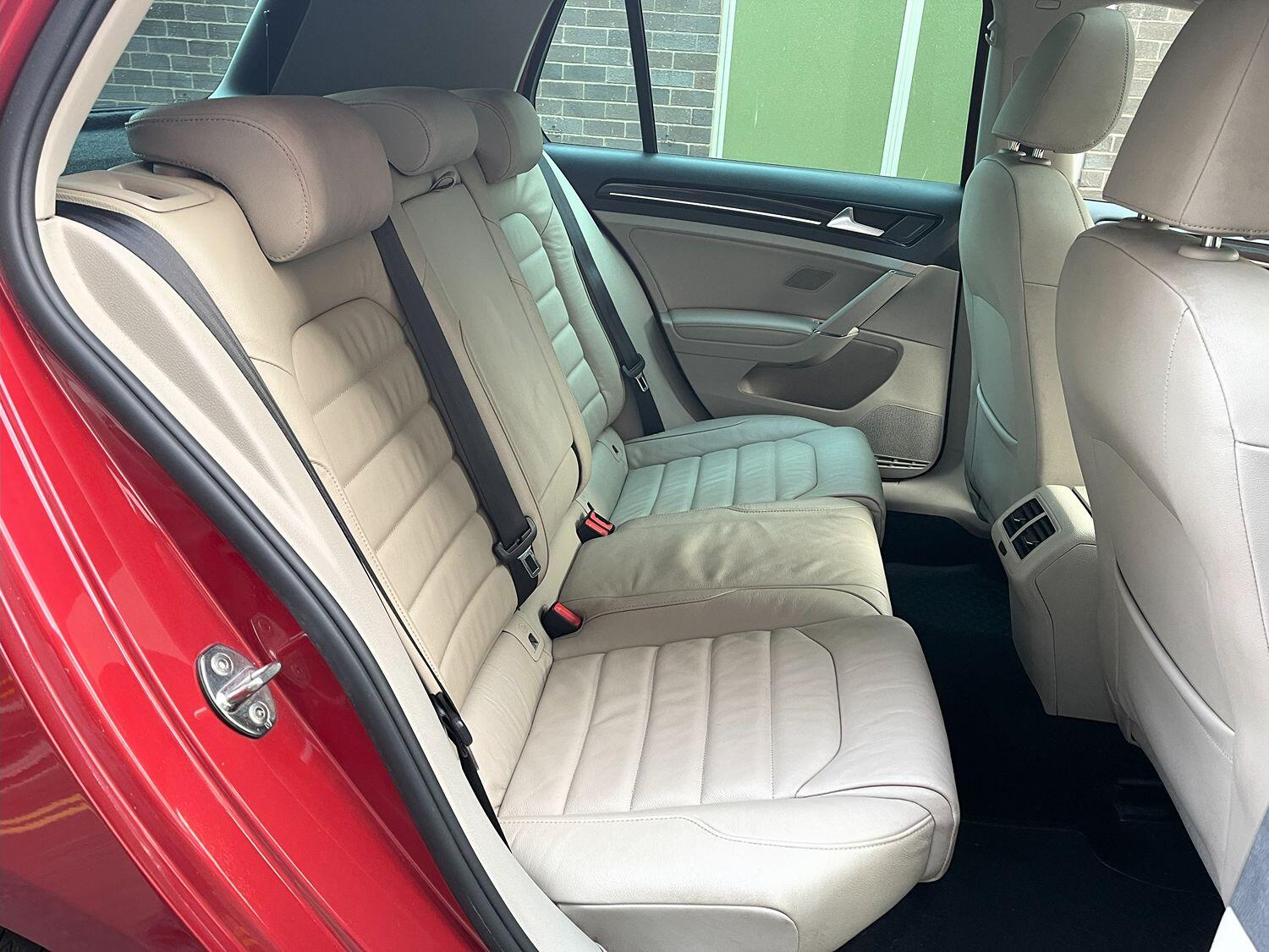 Used Volkswagen Golf 2014 for sale - 76483077: Photo 44