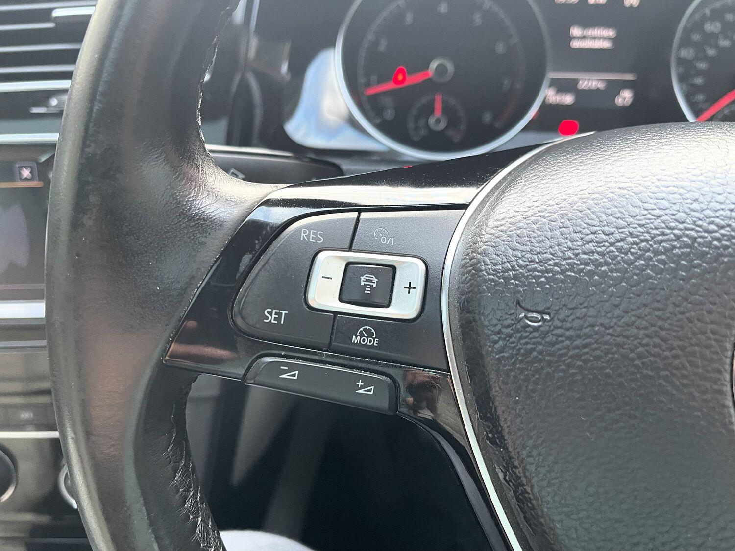 Used Volkswagen Golf 2014 for sale - 76483077: Photo 59