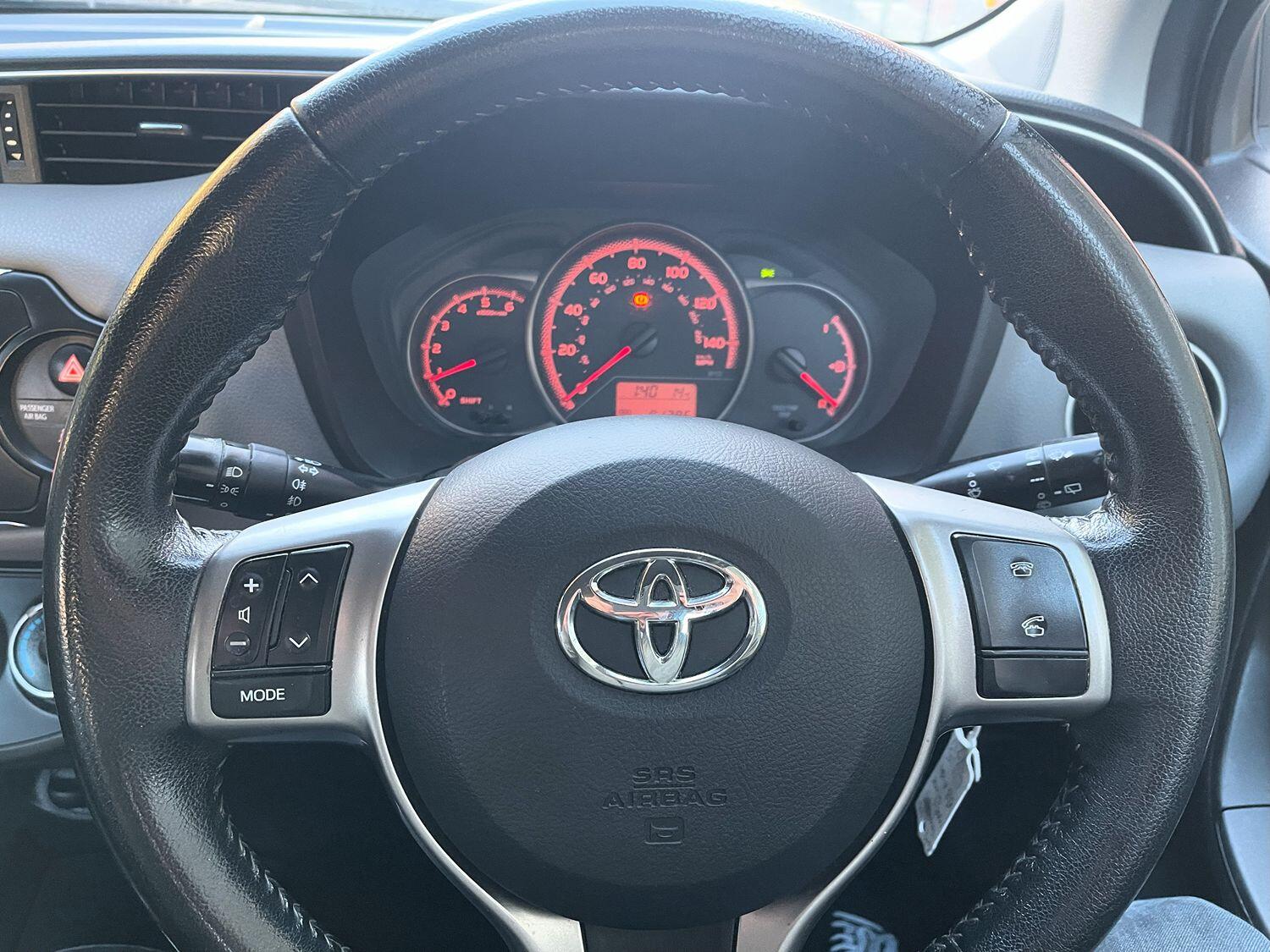 Used Toyota Yaris 2015 for sale - 76482972: Photo 13