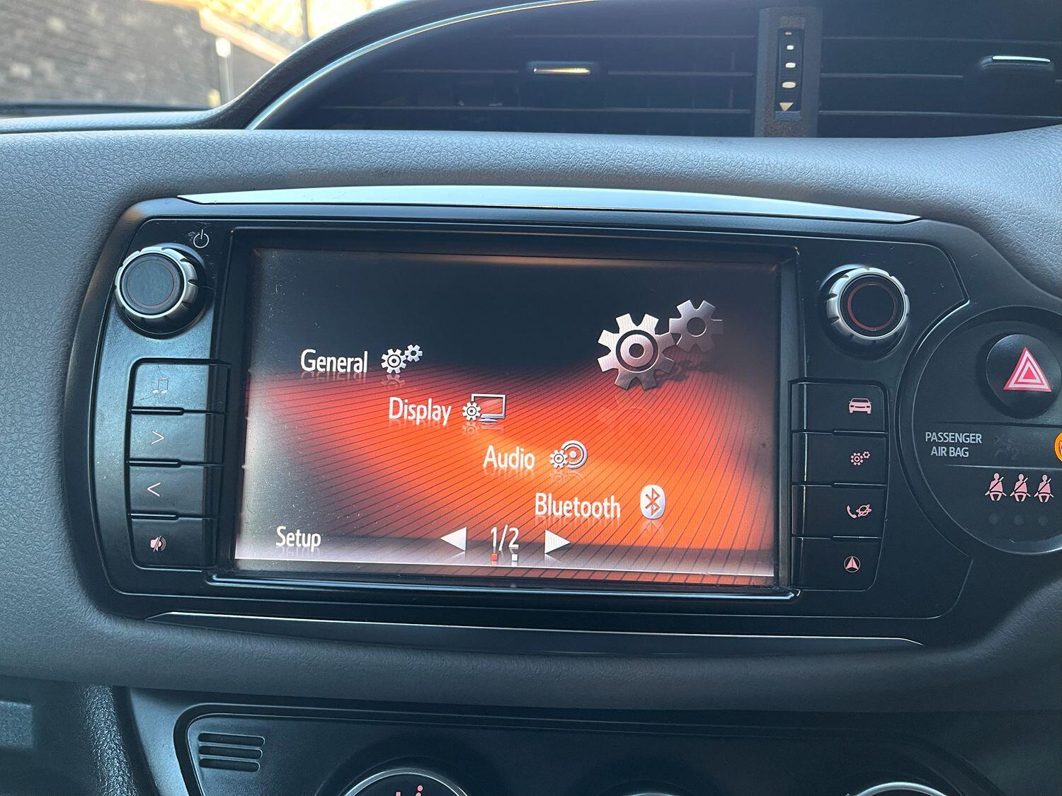 Used Toyota Yaris 2015 for sale - 76482972: Photo 20