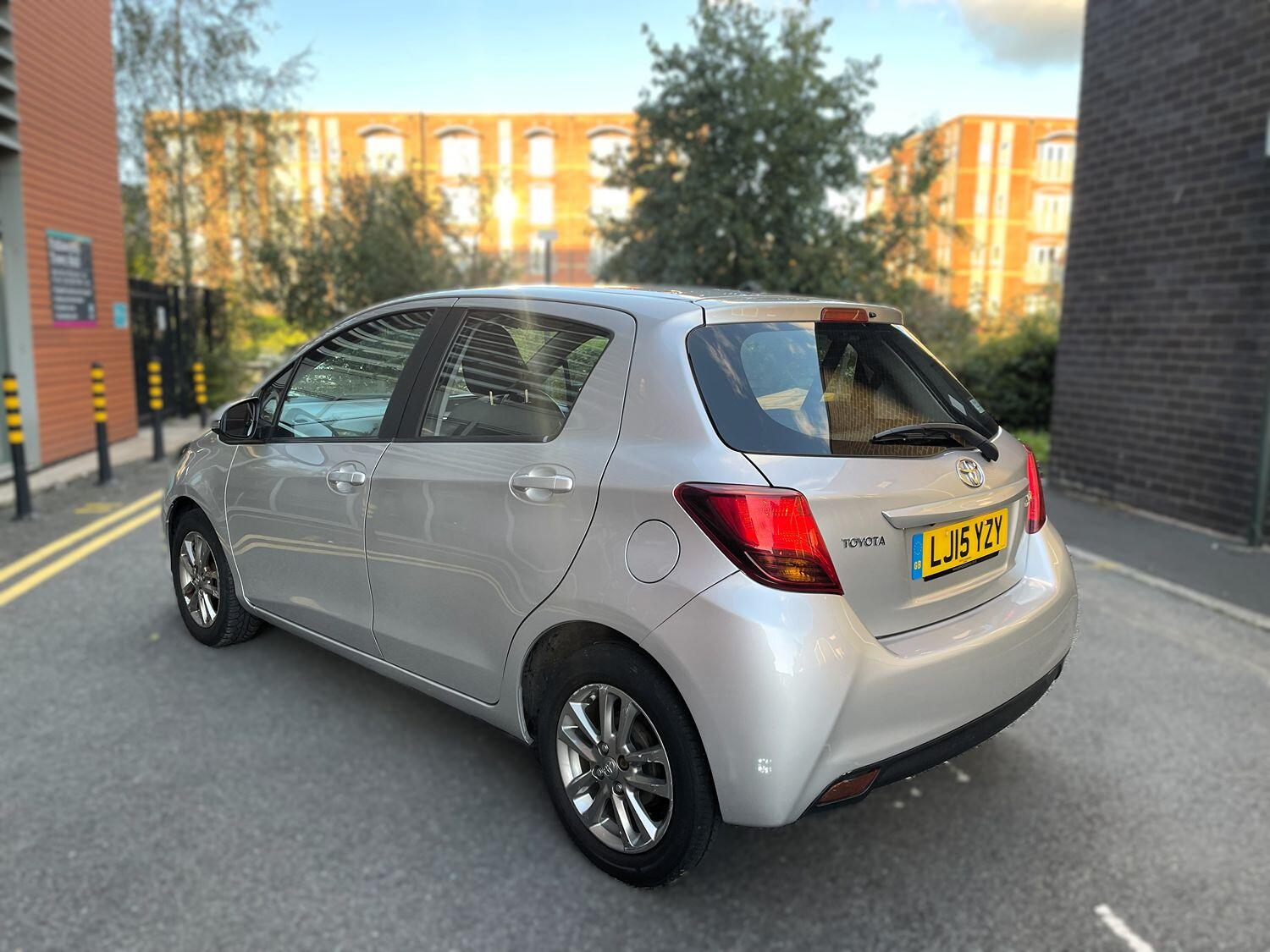 Used Toyota Yaris 2015 for sale - 76482972: Photo 39