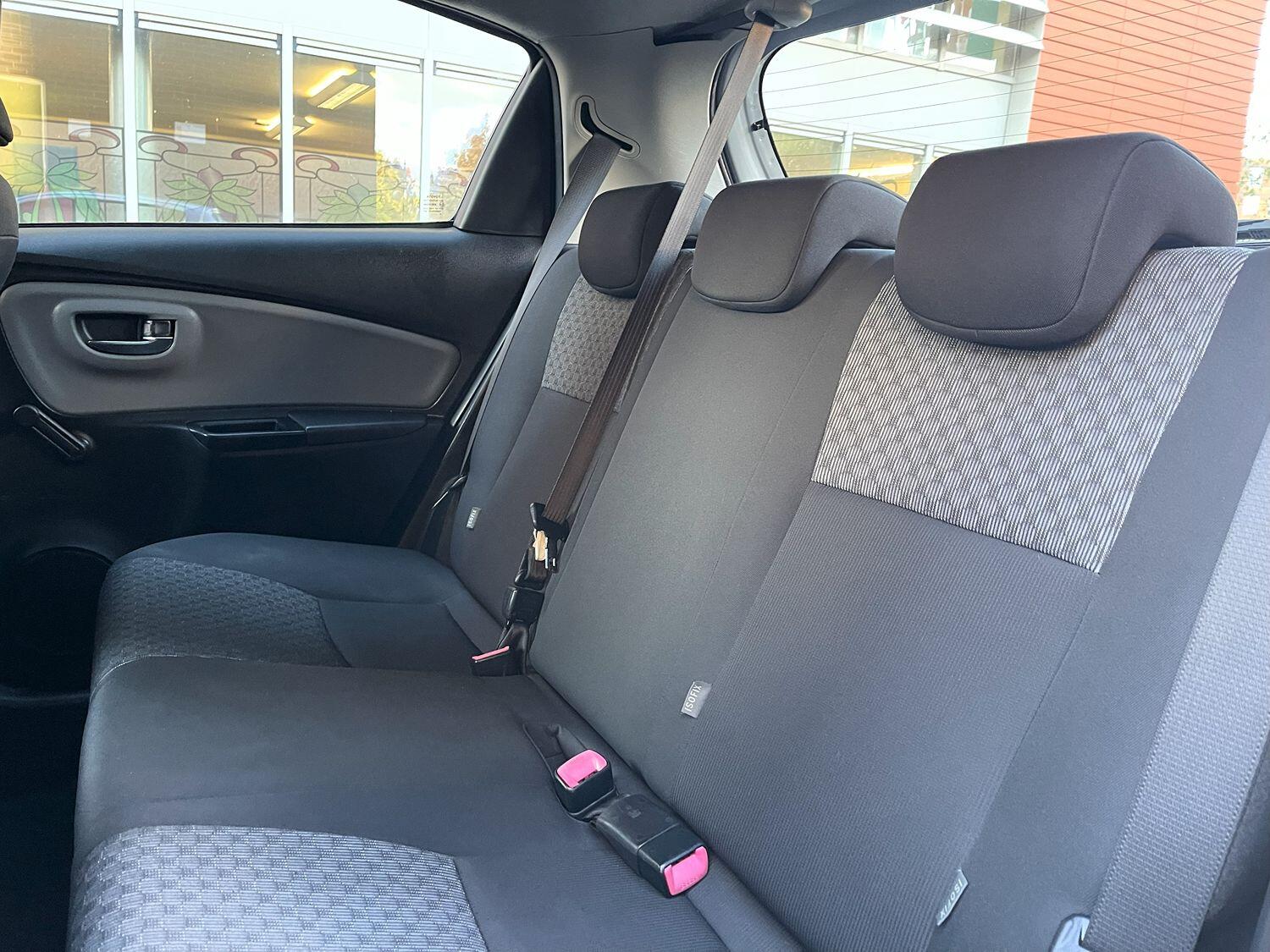 Used Toyota Yaris 2015 for sale - 76482972: Photo 46