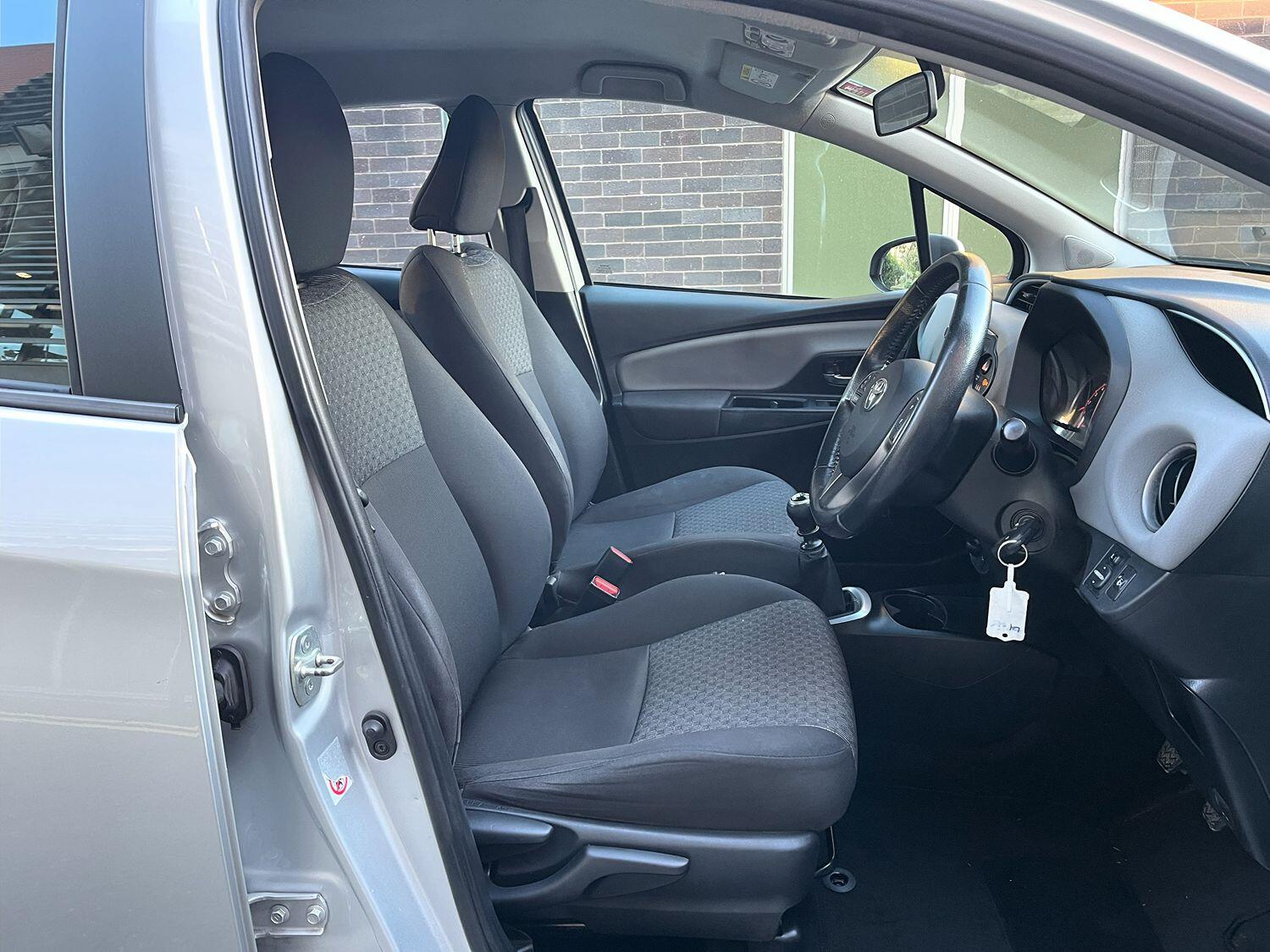 Used Toyota Yaris 2015 for sale - 76482972: Photo 56