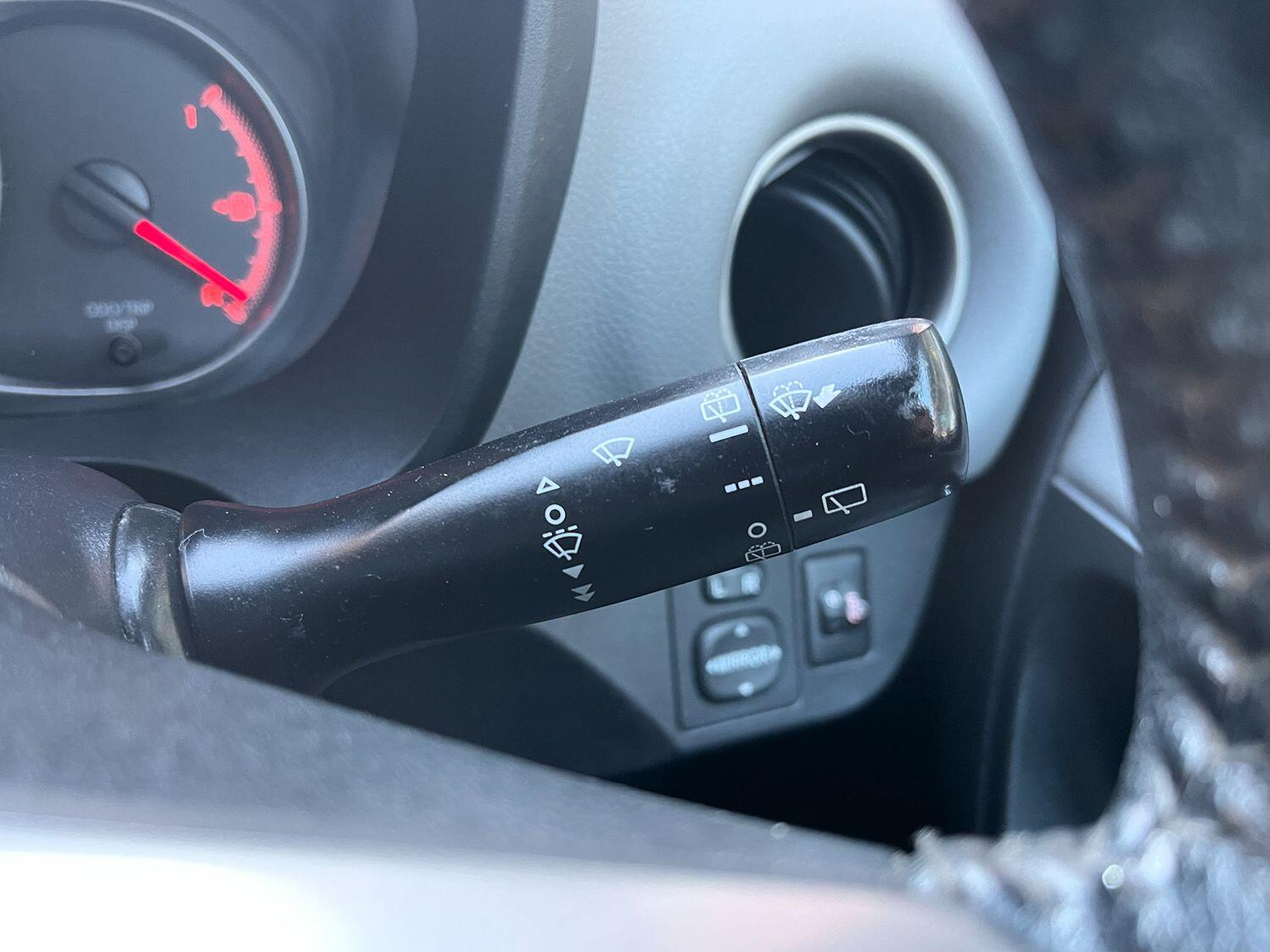 Used Toyota Yaris 2015 for sale - 76482972: Photo 60