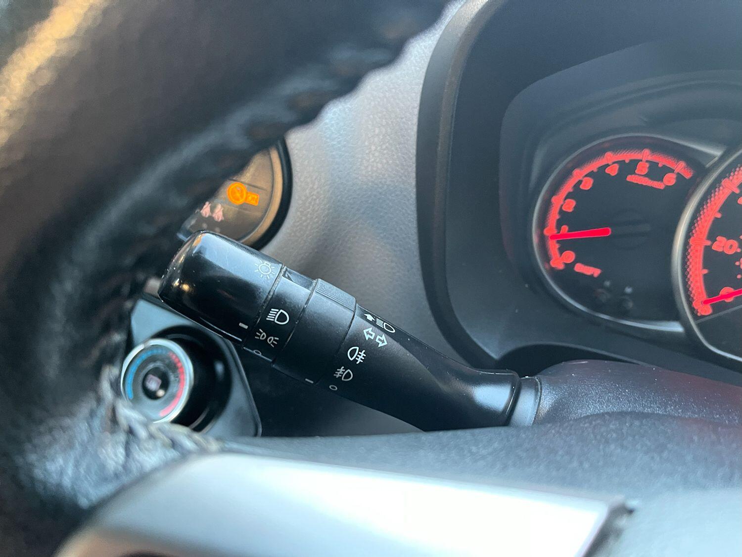 Used Toyota Yaris 2015 for sale - 76482972: Photo 61