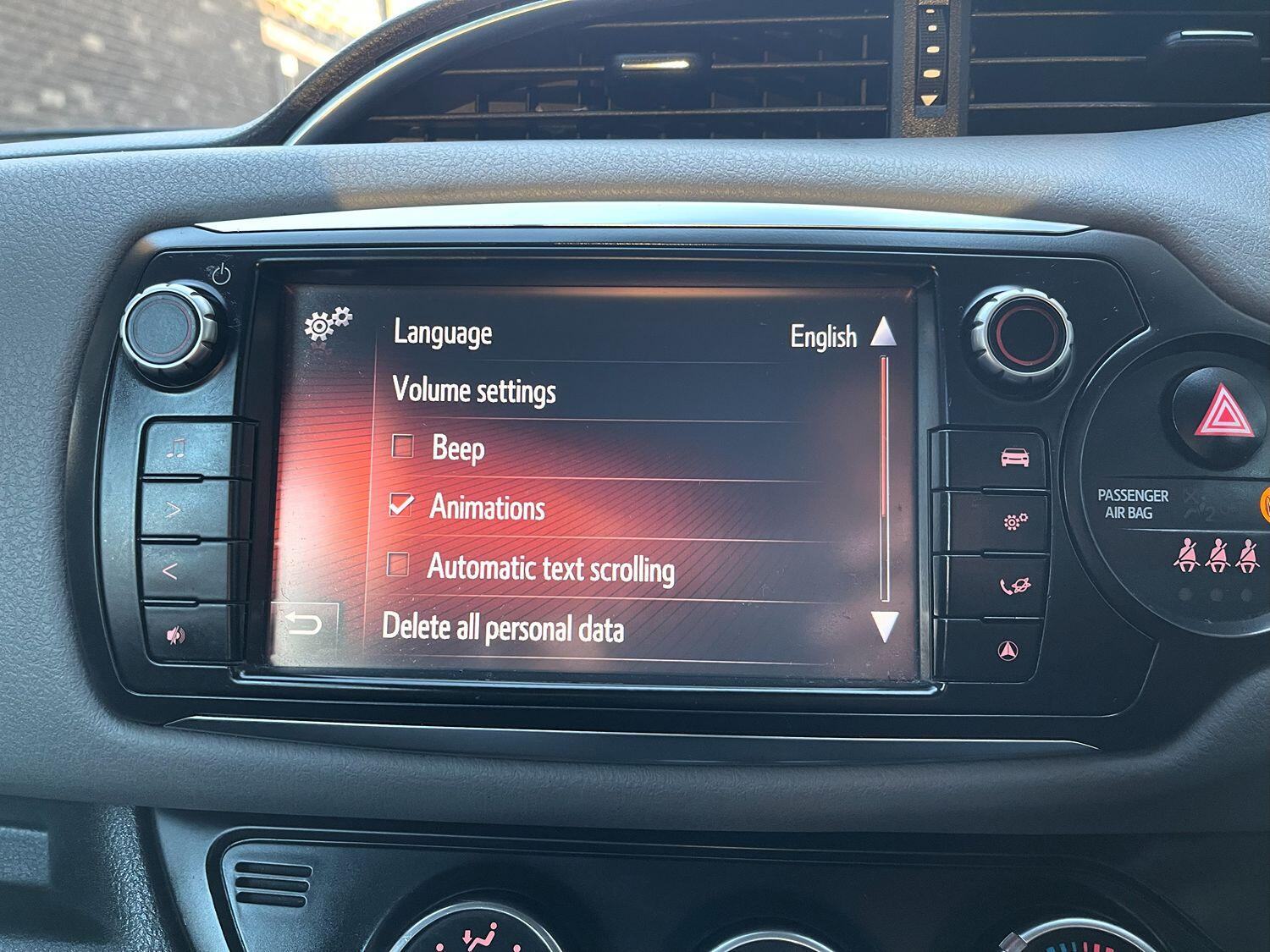 Used Toyota Yaris 2015 for sale - 76482972: Photo 64