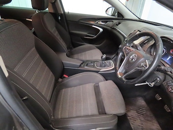Used Vauxhall Insignia 2016 for sale - 75550300: Photo