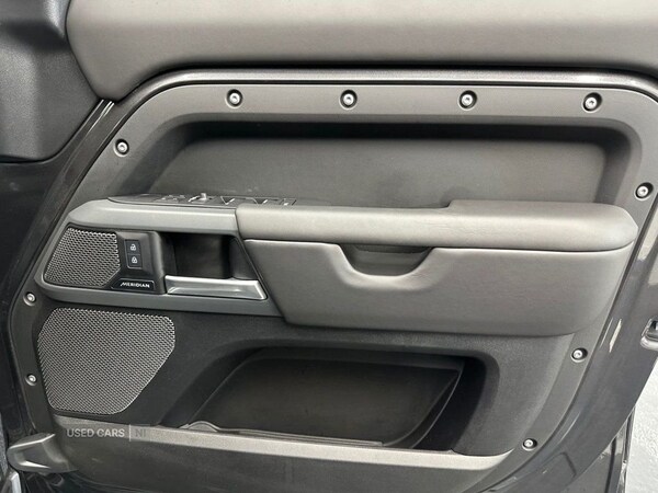 Used Land Rover Defender 2024 for sale - 76153712: Photo 15