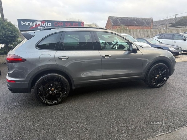 Used Porsche Cayenne 2018 for sale - 76927223: Photo 2