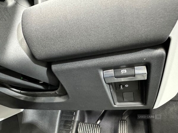 Used Land Rover Defender 2023 for sale - 75647626: Photo 18