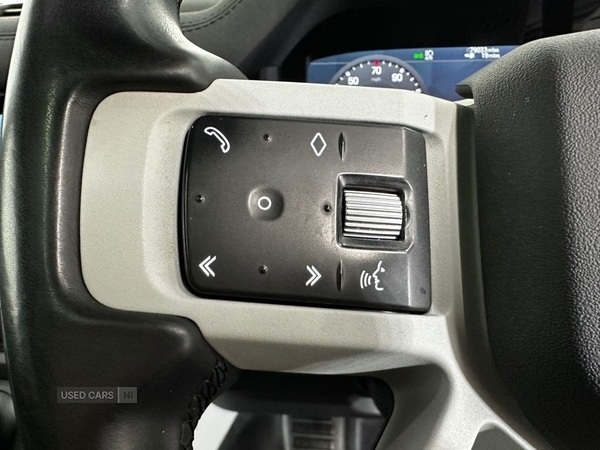Used Land Rover Defender 2021 for sale - 77050399: Photo 15