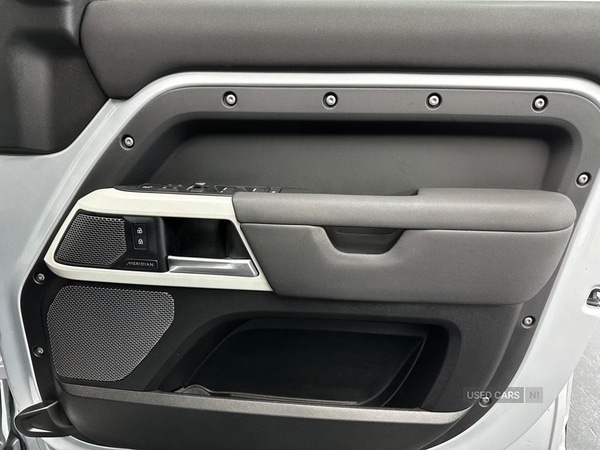 Used Land Rover Defender 2021 for sale - 77050399: Photo 24