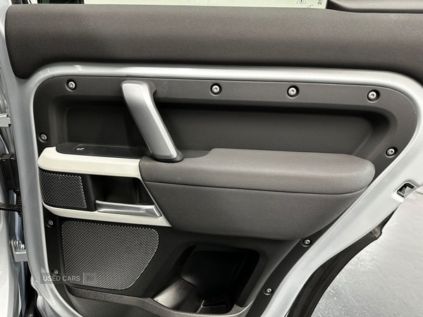 Used Land Rover Defender 2021 for sale - 77050399: Photo 27