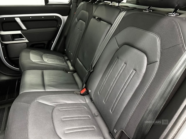 Used Land Rover Defender 2021 for sale - 77050399: Photo 30